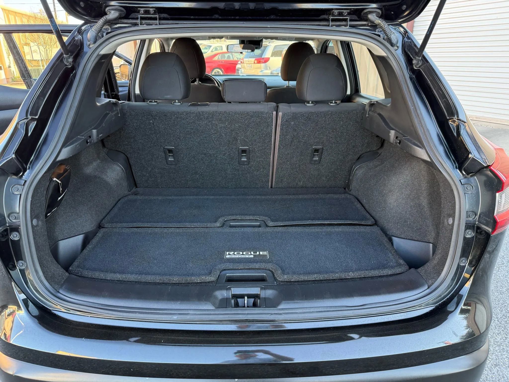 Used 2021 Nissan Rogue Sport SV image 25