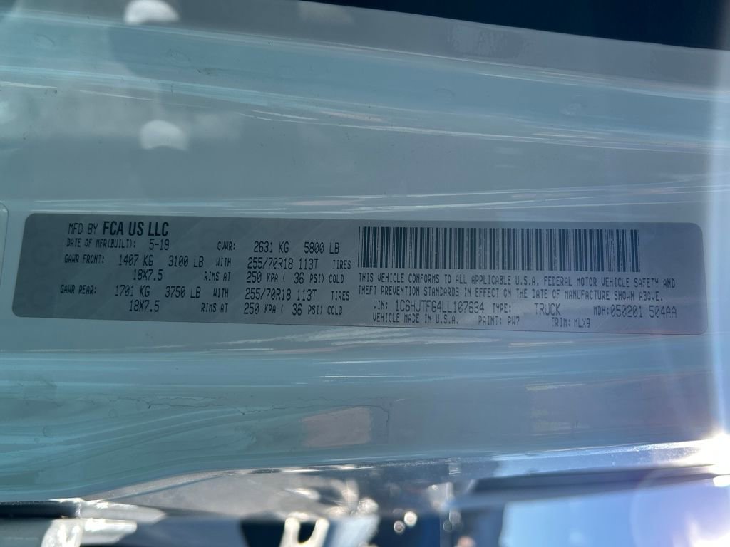 Used 2020 Jeep Gladiator Overland image 32