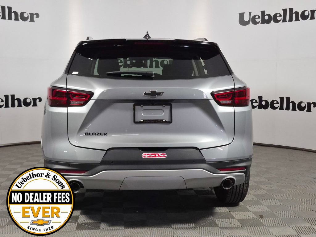 New 2026 Chevrolet Blazer LT w/ Convenience Package FWD image 6