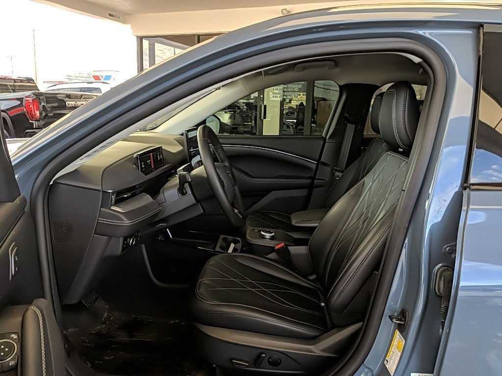 Used 2023 Ford Mustang Mach-E Select w/ Comfort Package Lite image 11