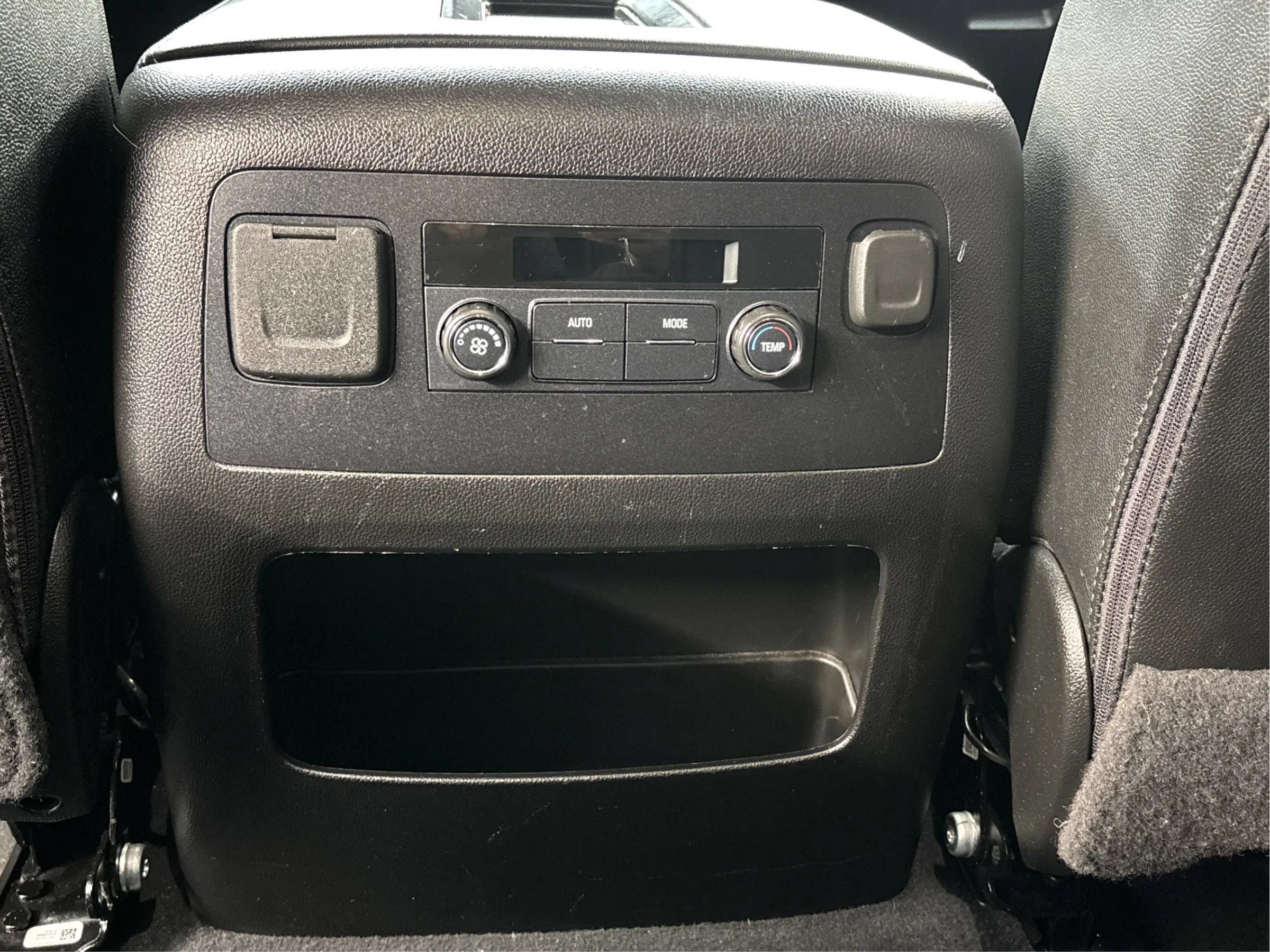 Used 2020 Chevrolet Tahoe LT AWD/4WD image 26
