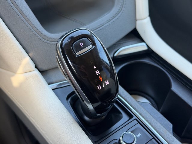 Certified 2020 Cadillac XT6 Premium Luxury FWD image 26