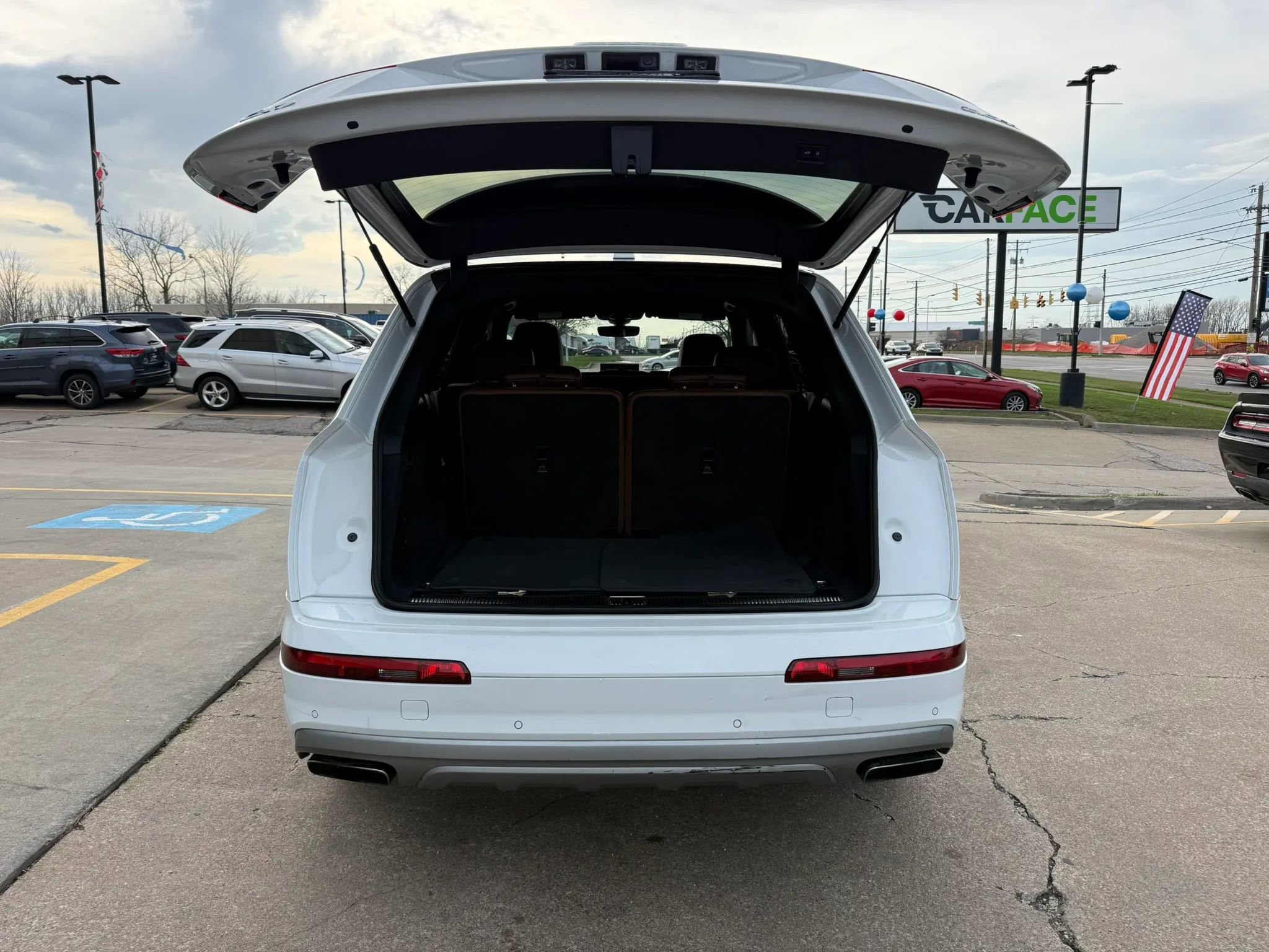 Used 2018 Audi Q7 3.0T Premium Plus image 12