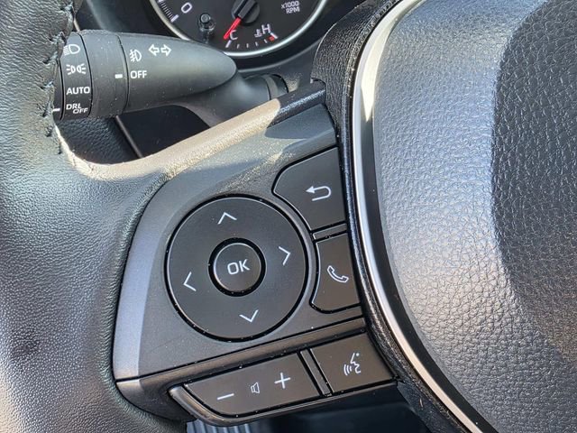 Used 2022 Toyota RAV4 XLE Premium image 14