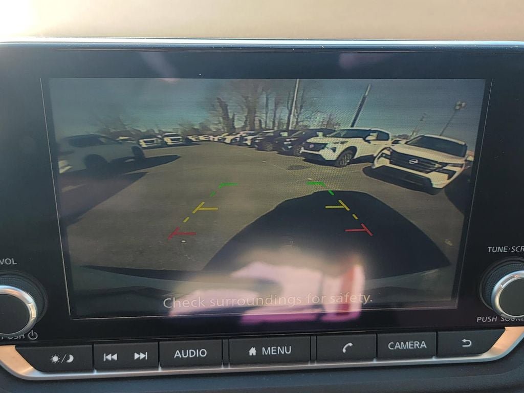 Used 2023 Nissan Rogue S FWD image 42