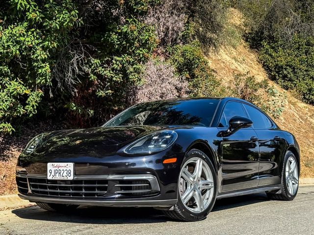 Used 2018 Porsche Panamera 4 image 2