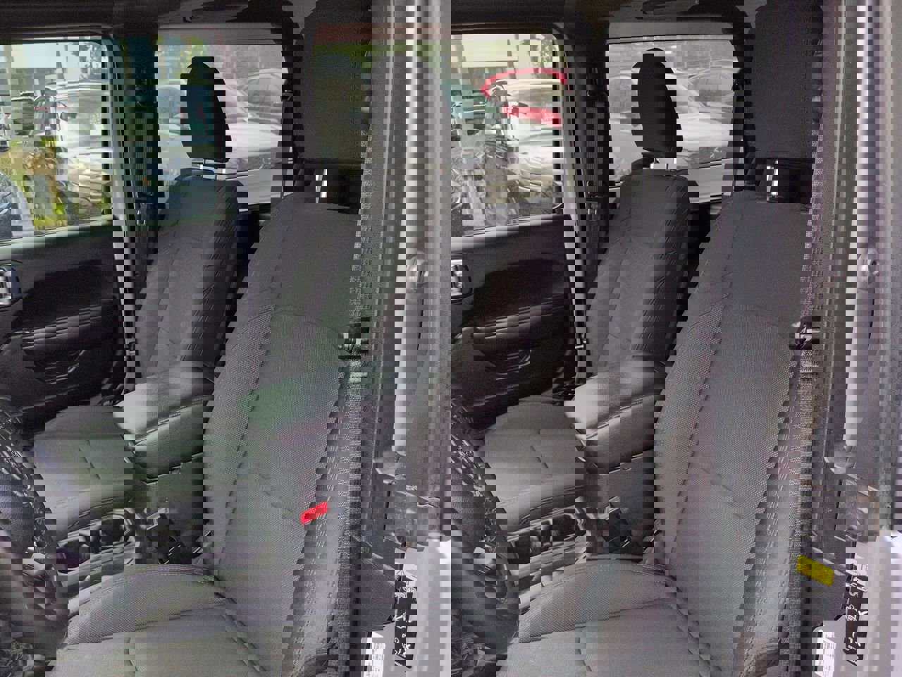 Used 2020 Jeep Wrangler Sport AWD/4WD image 16