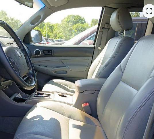 Used 2006 Toyota Tacoma PreRunner RWD image 3