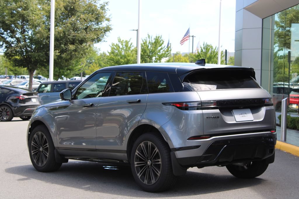 Used 2026 Land Rover Range Rover Evoque Dynamic SE AWD/4WD image 6