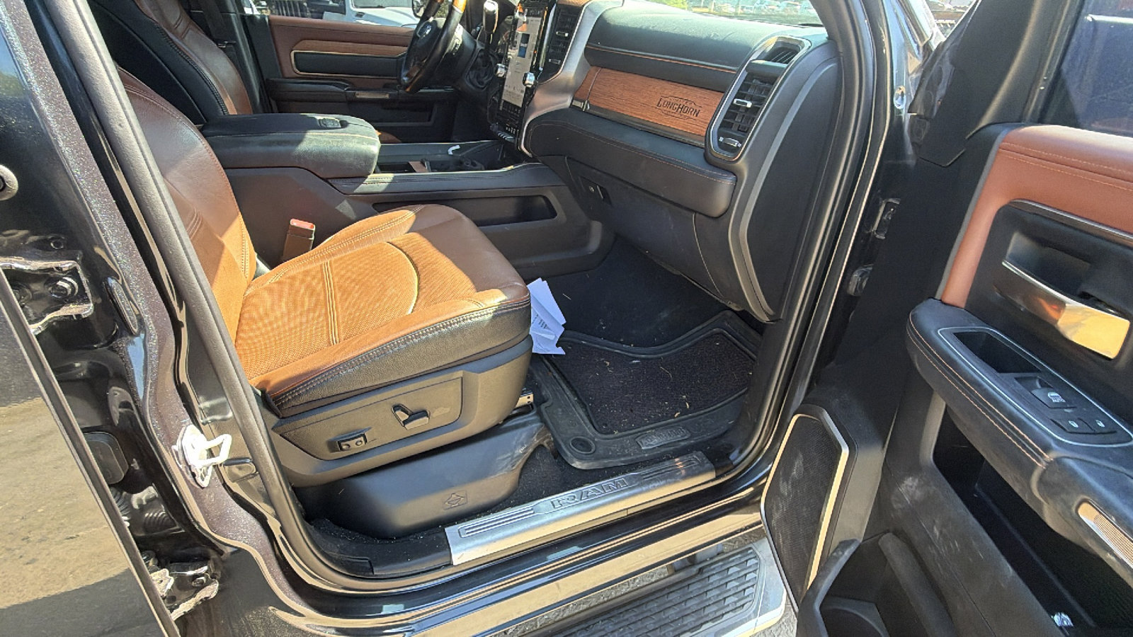 Used 2022 RAM 3500 Limited image 19