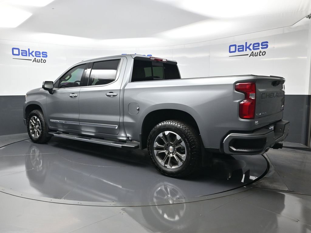 Used 2025 Chevrolet Silverado 1500 High Country w/ Technology Package AWD/4WD image 6