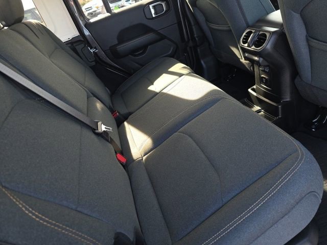 Used 2025 Jeep Wrangler Unlimited Sahara w/ Safety Group image 48