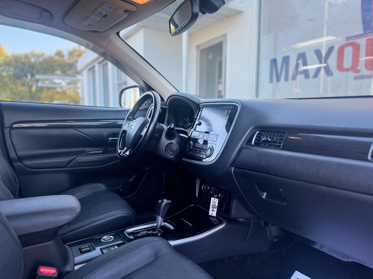 Used 2018 Mitsubishi Outlander SE image 41