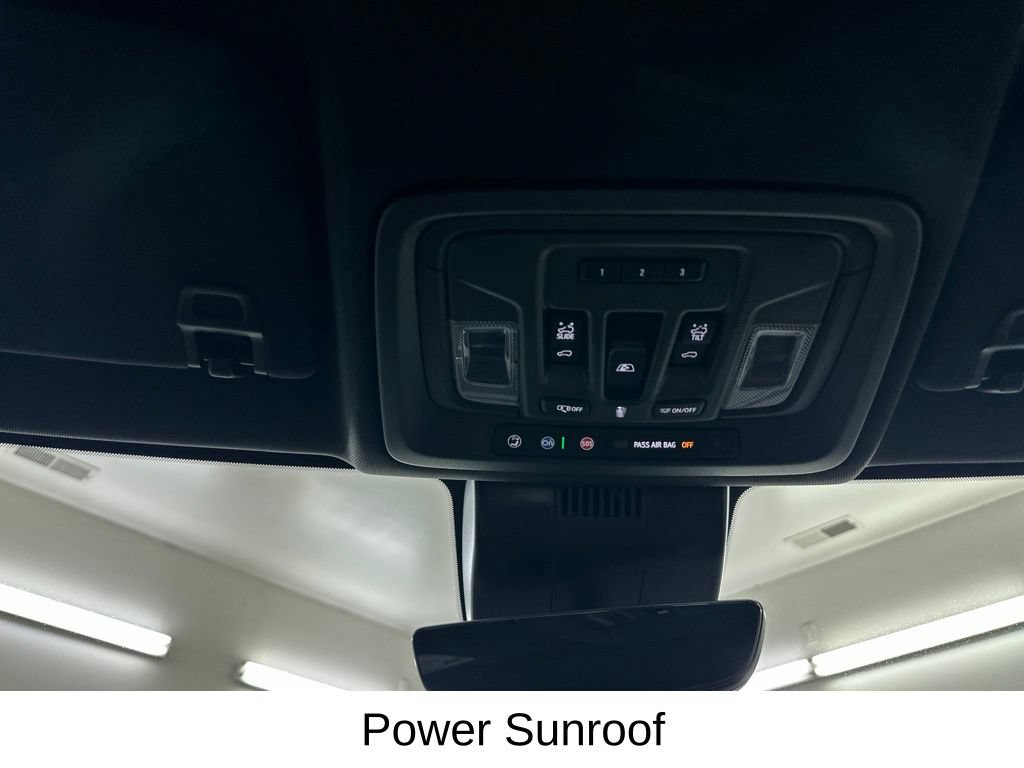 Used 2025 Chevrolet Silverado 1500 High Country w/ High Country Premium Package AWD/4WD image 51