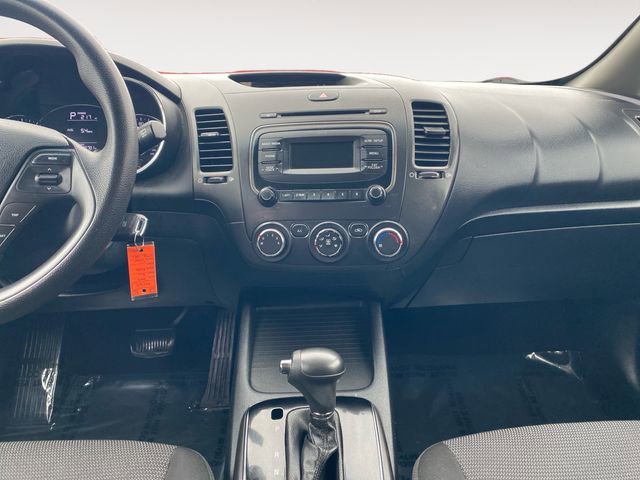 Used 2018 Kia Forte LX image 11