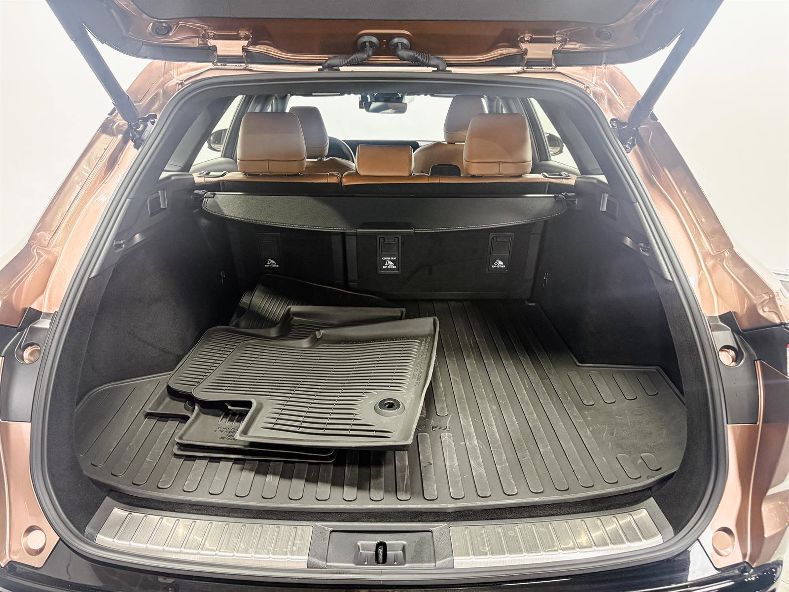 Certified 2025 Toyota Crown Signia image 10