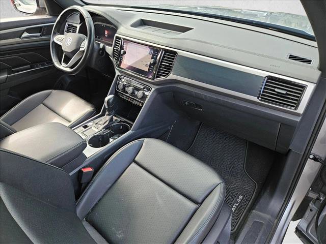 Used 2020 Volkswagen Atlas Cross Sport SEL FWD image 21
