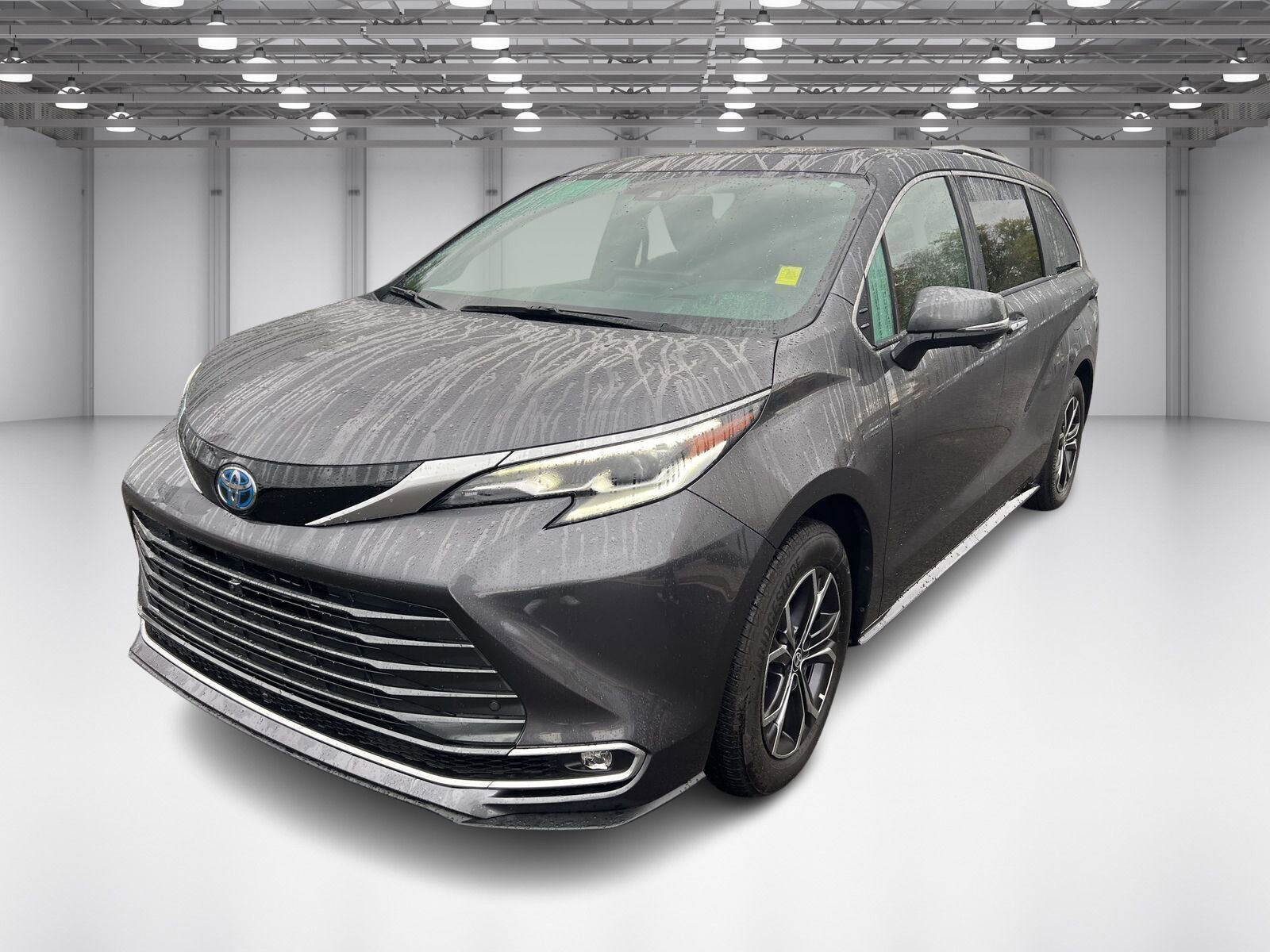 Used 2025 Toyota Sienna Platinum