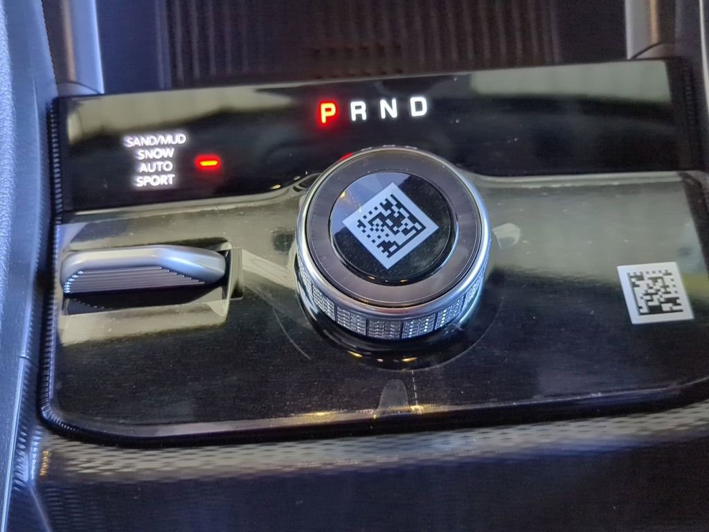 New 2026 Jeep Grand Cherokee Altitude image 9