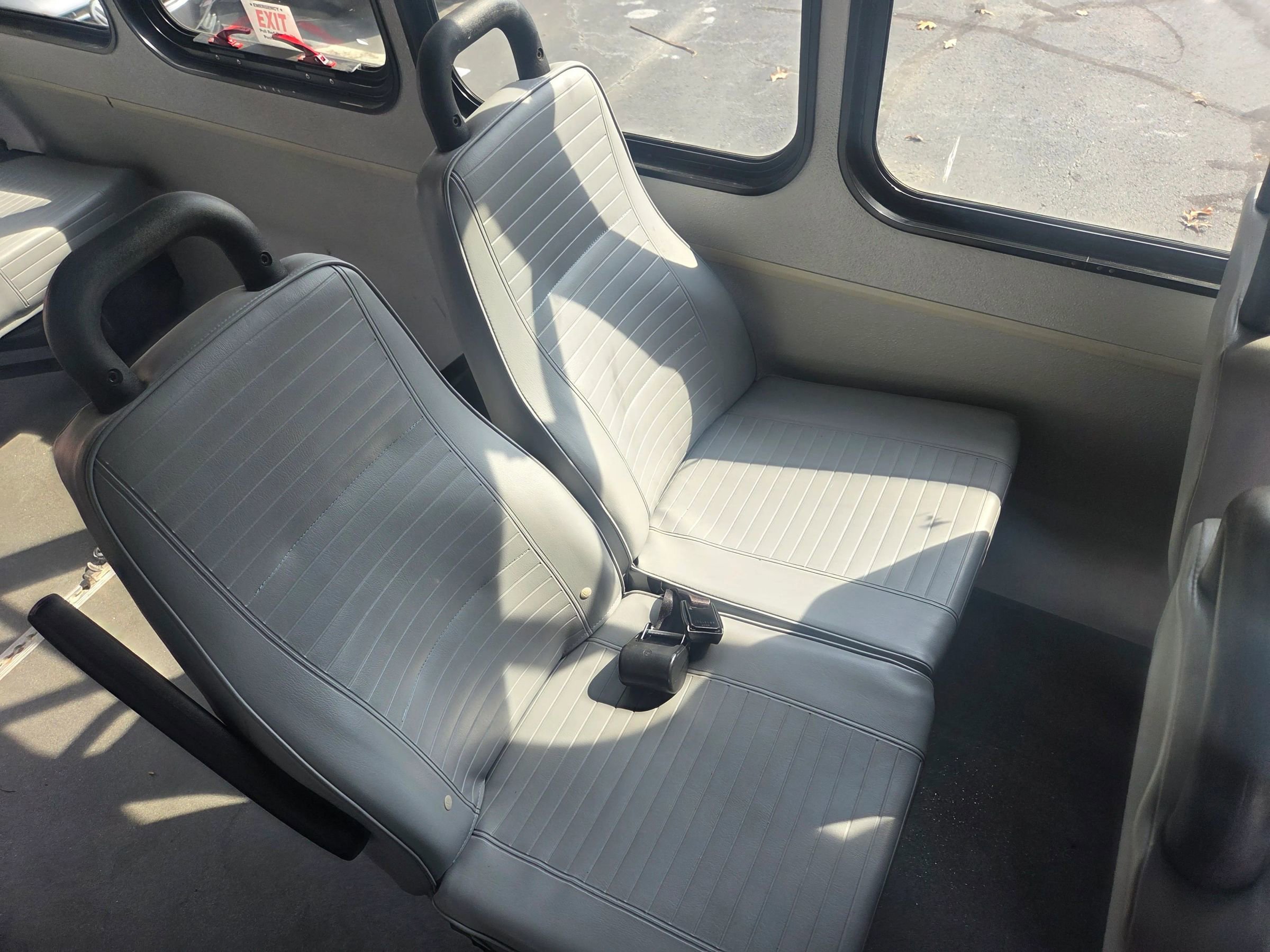 Used 2014 Ford E-350 and Econoline 350 Super Duty image 19