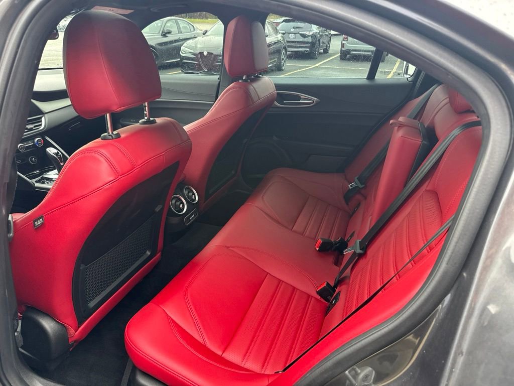 Used 2024 Alfa Romeo Giulia Veloce AWD/4WD image 44