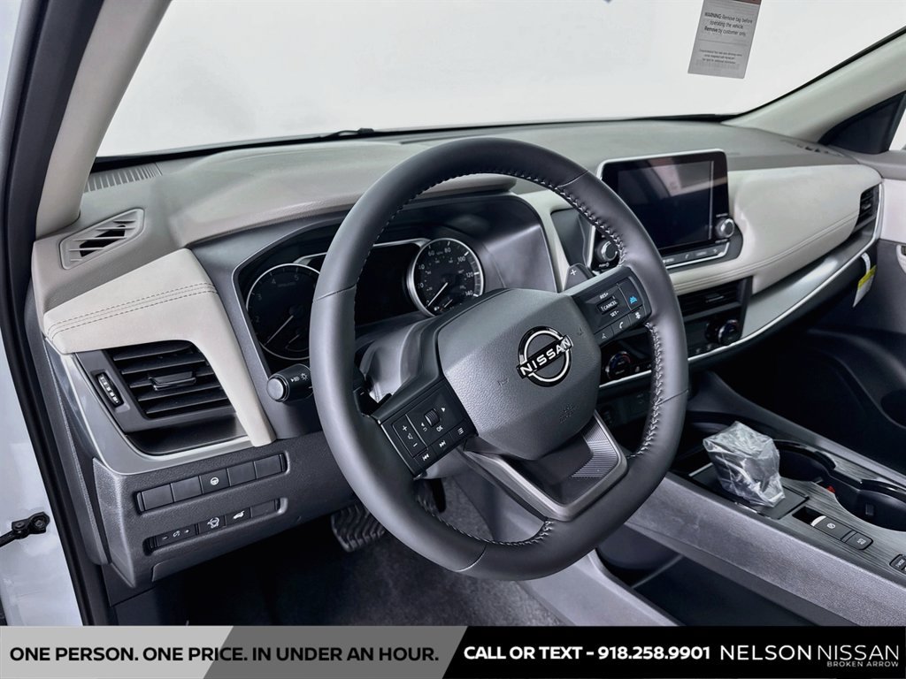 New 2026 Nissan Rogue Dark Armor FWD image 9