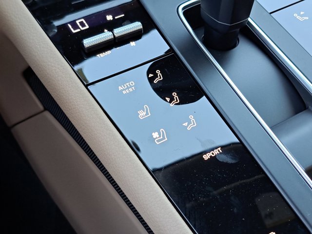 New 2026 Porsche Macan image 32