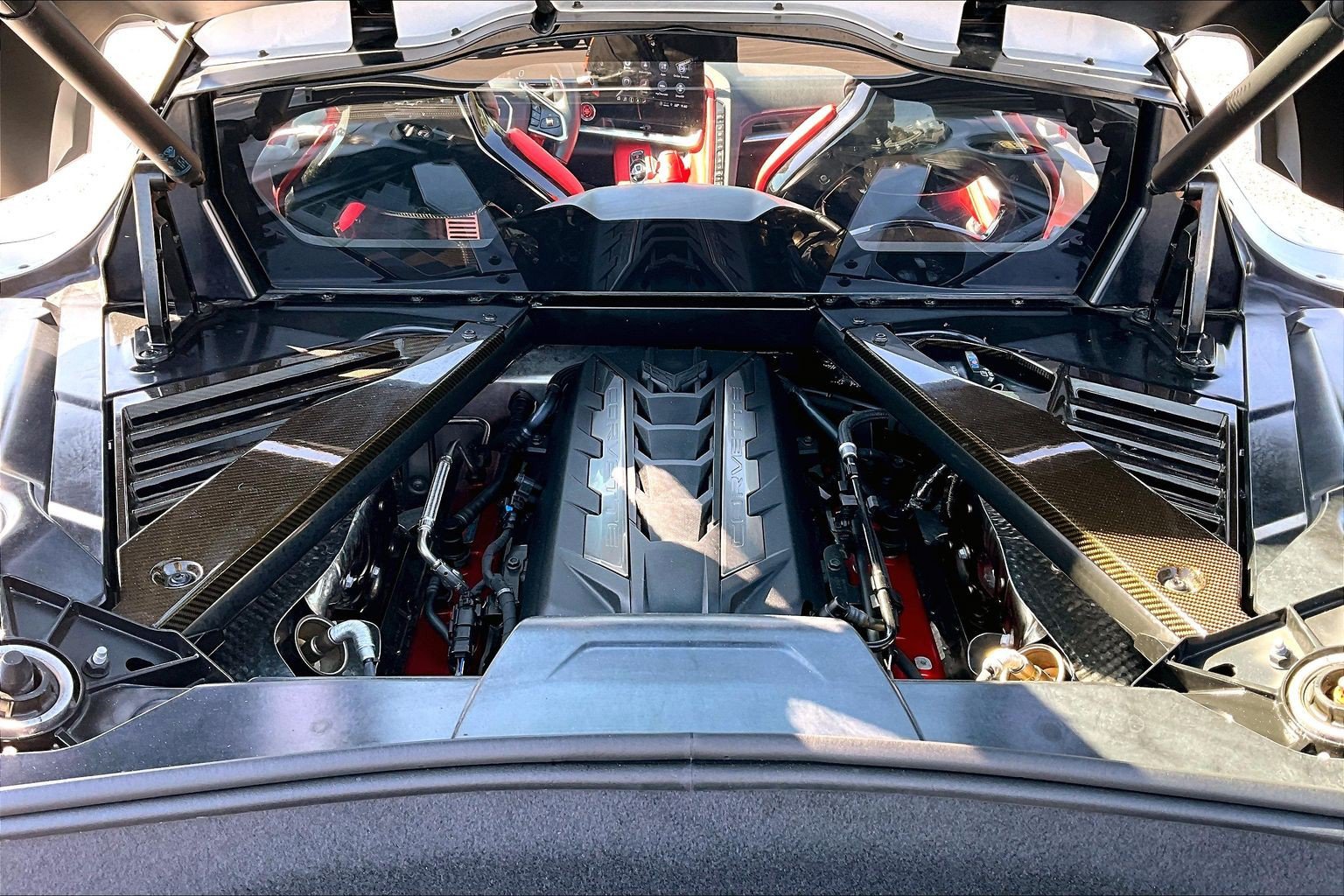 Used 2022 Chevrolet Corvette Stingray Preferred Cpe w/ Engine Appearance Package RWD image 28