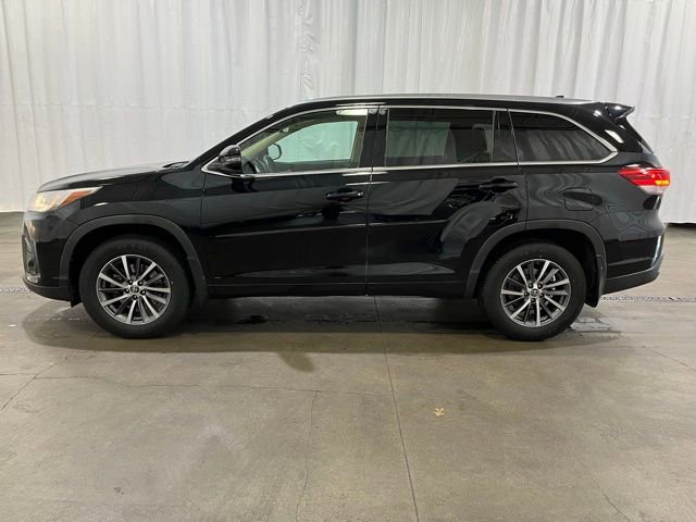 Certified 2017 Toyota Highlander XLE image 6