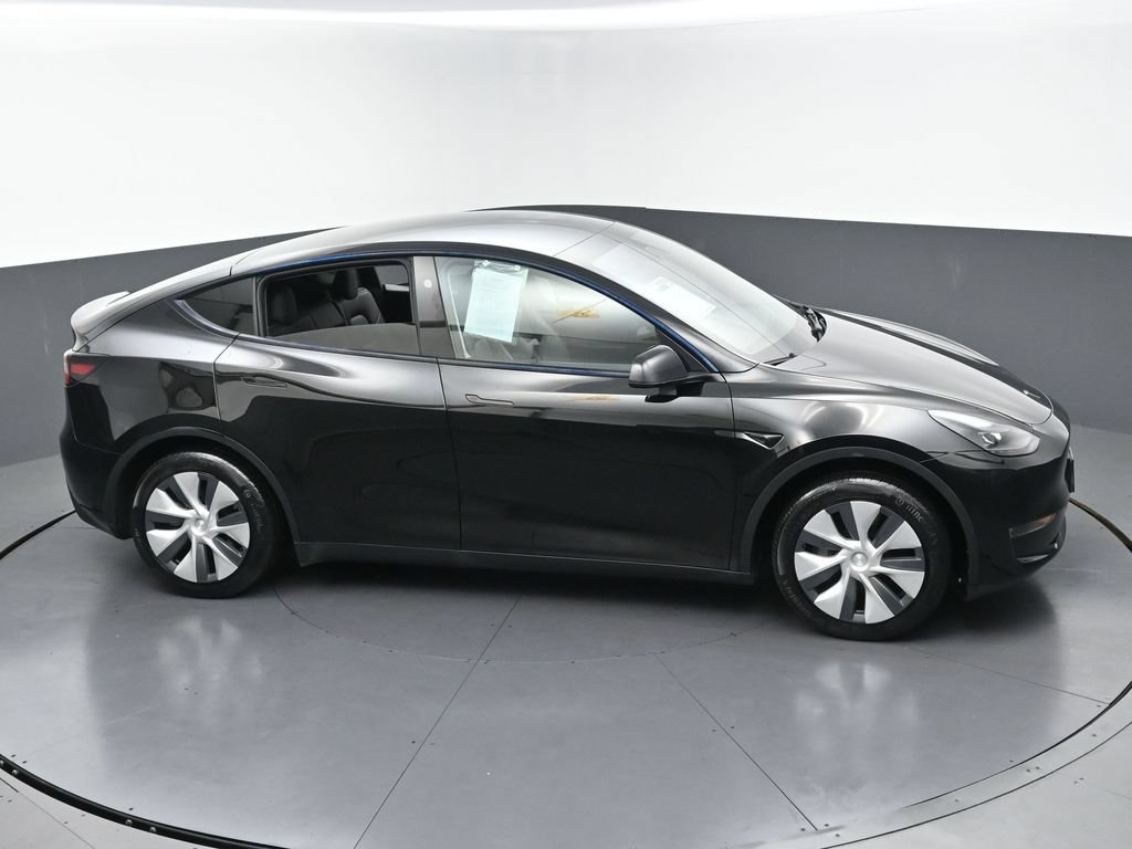 Used 2023 Tesla Model Y 2WD image 42
