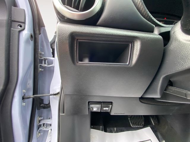 Used 2024 Nissan Versa SR w/ Trunk Package image 18