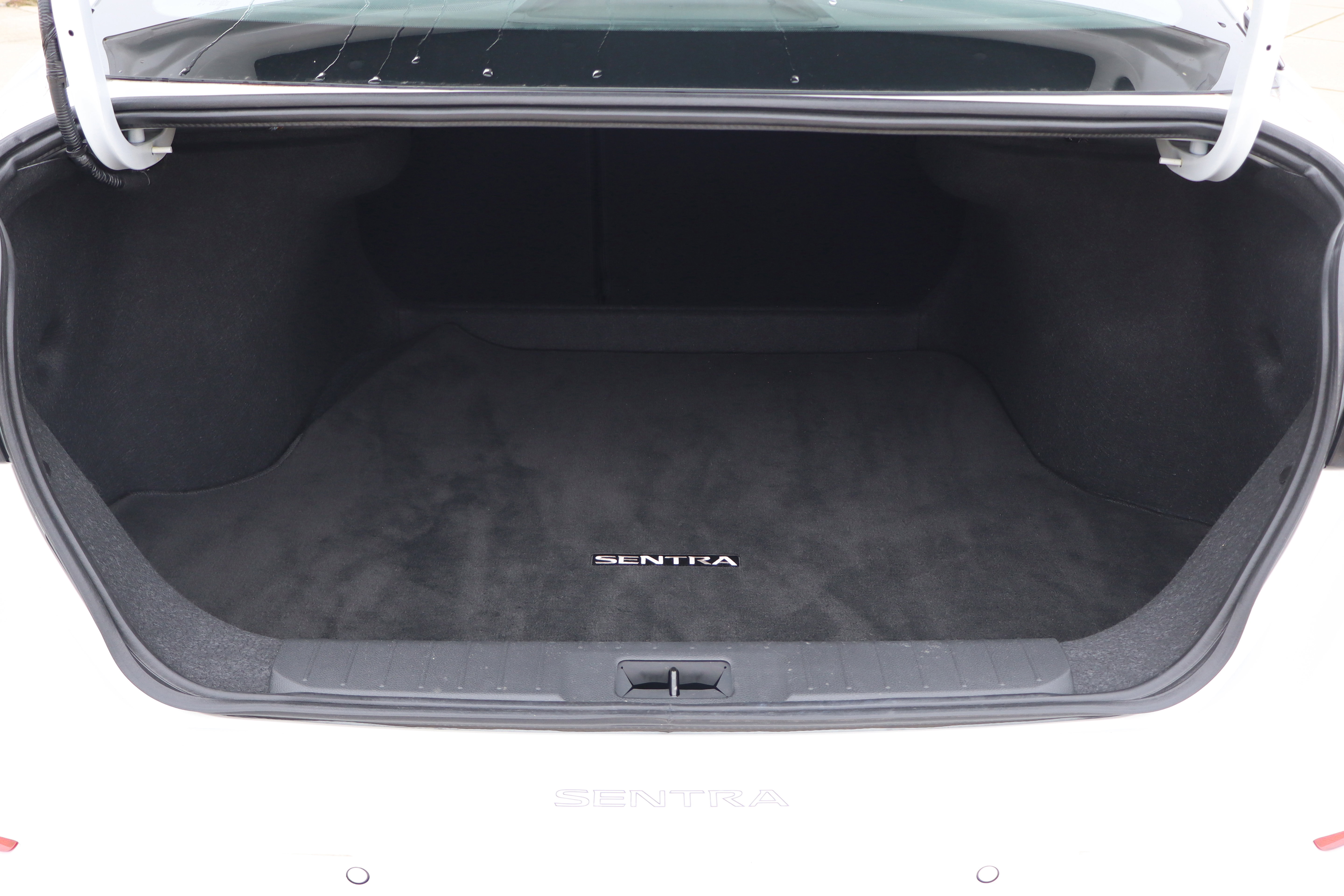 Used 2024 Nissan Sentra SR w/ SR Premium Package image 24