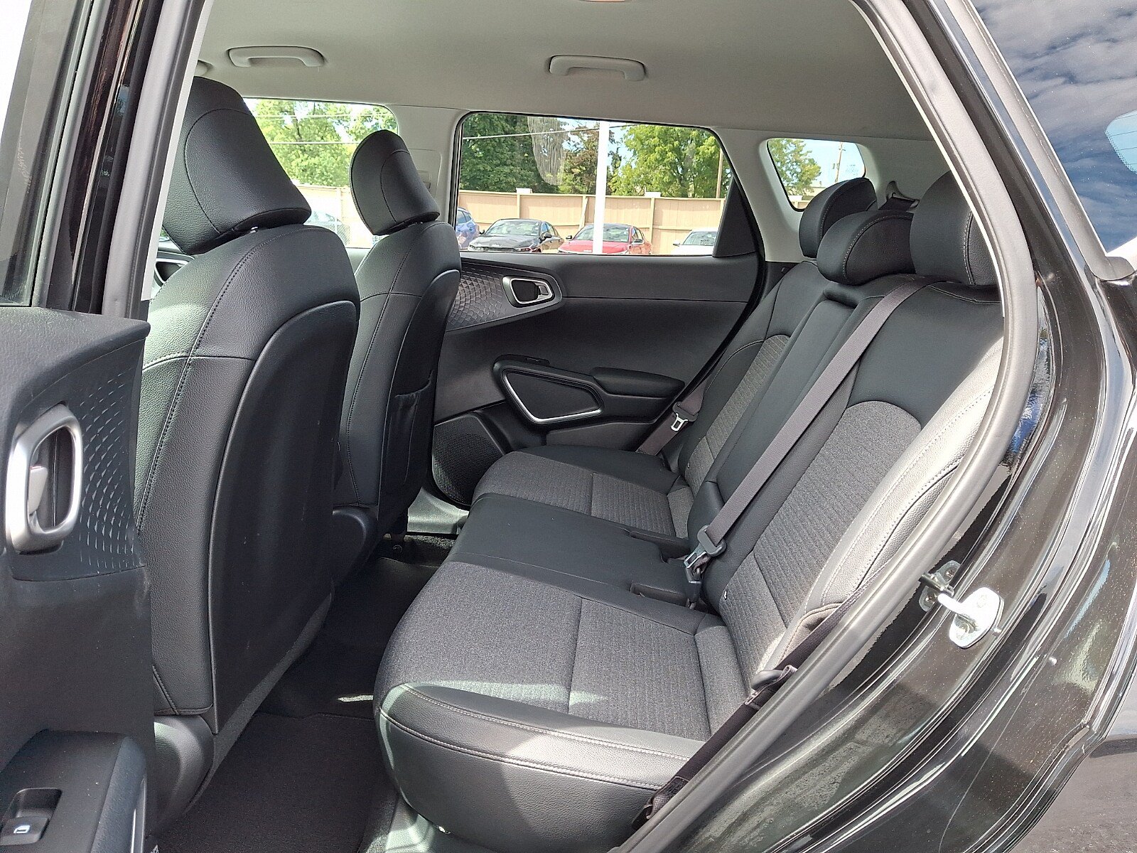 Used 2020 Kia Soul EX FWD image 12
