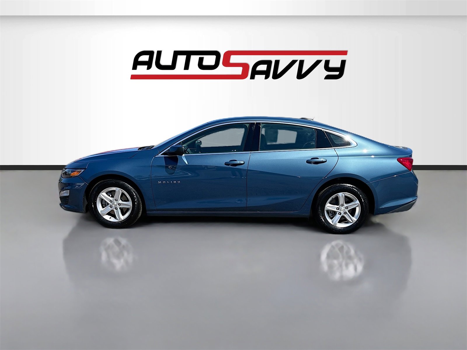 Used 2025 Chevrolet Malibu LS image 4