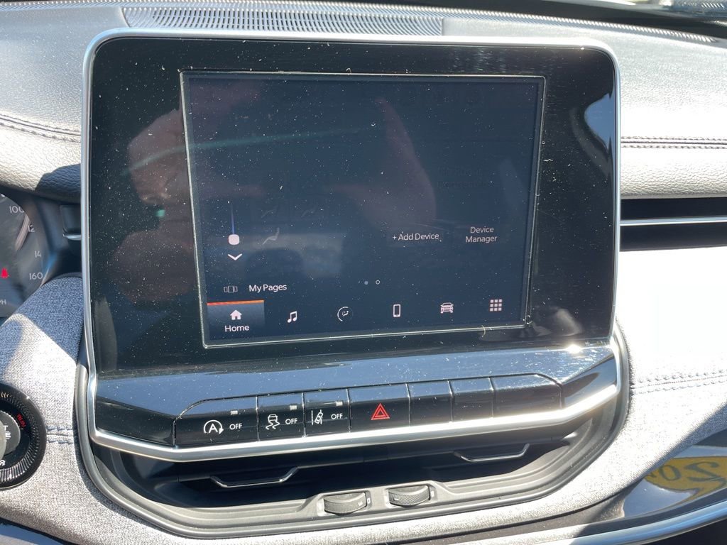 Used 2025 Jeep Compass Latitude image 10