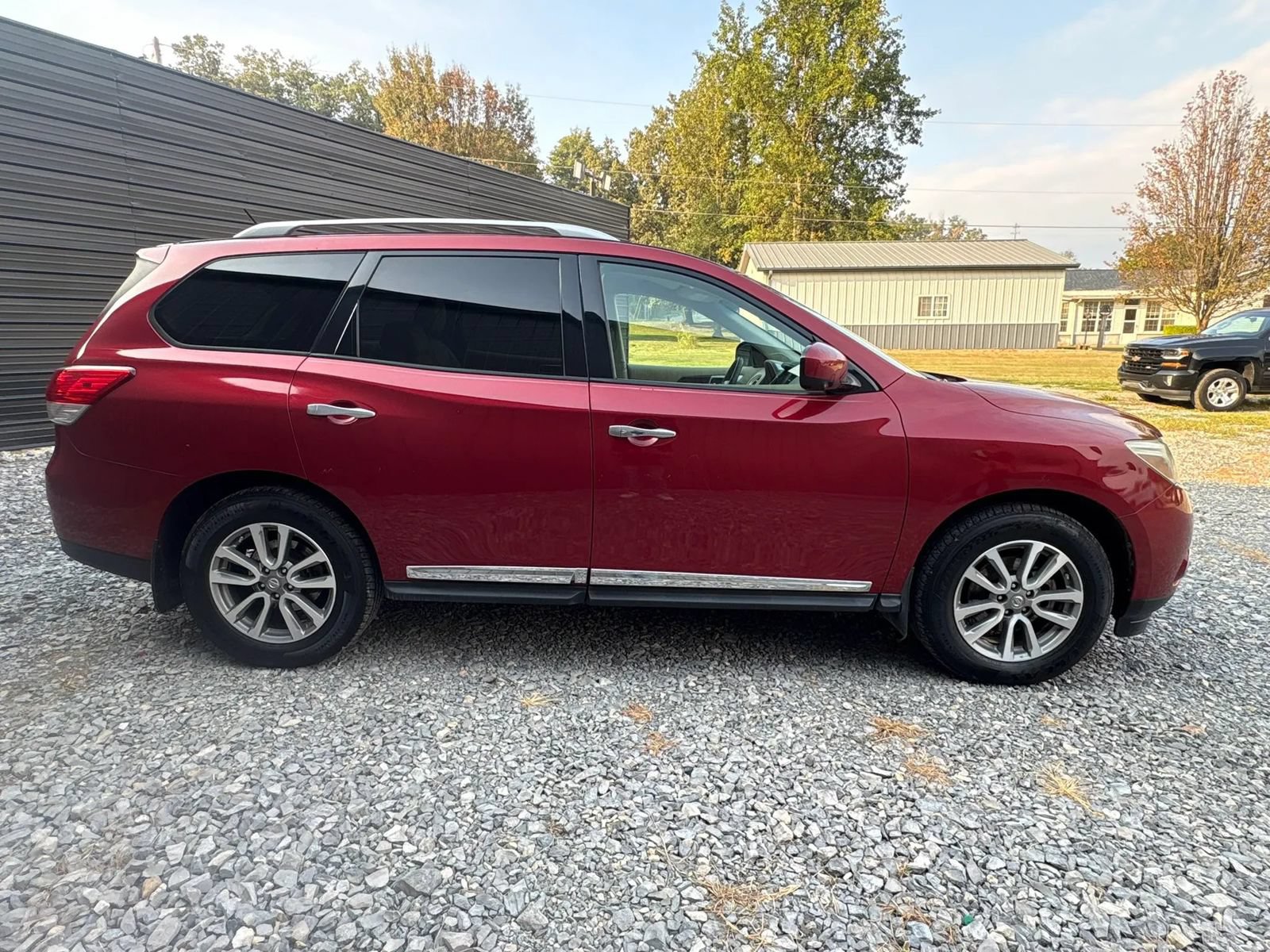 Used 2016 Nissan Pathfinder SL w/ SL Tech Package AWD/4WD image 4
