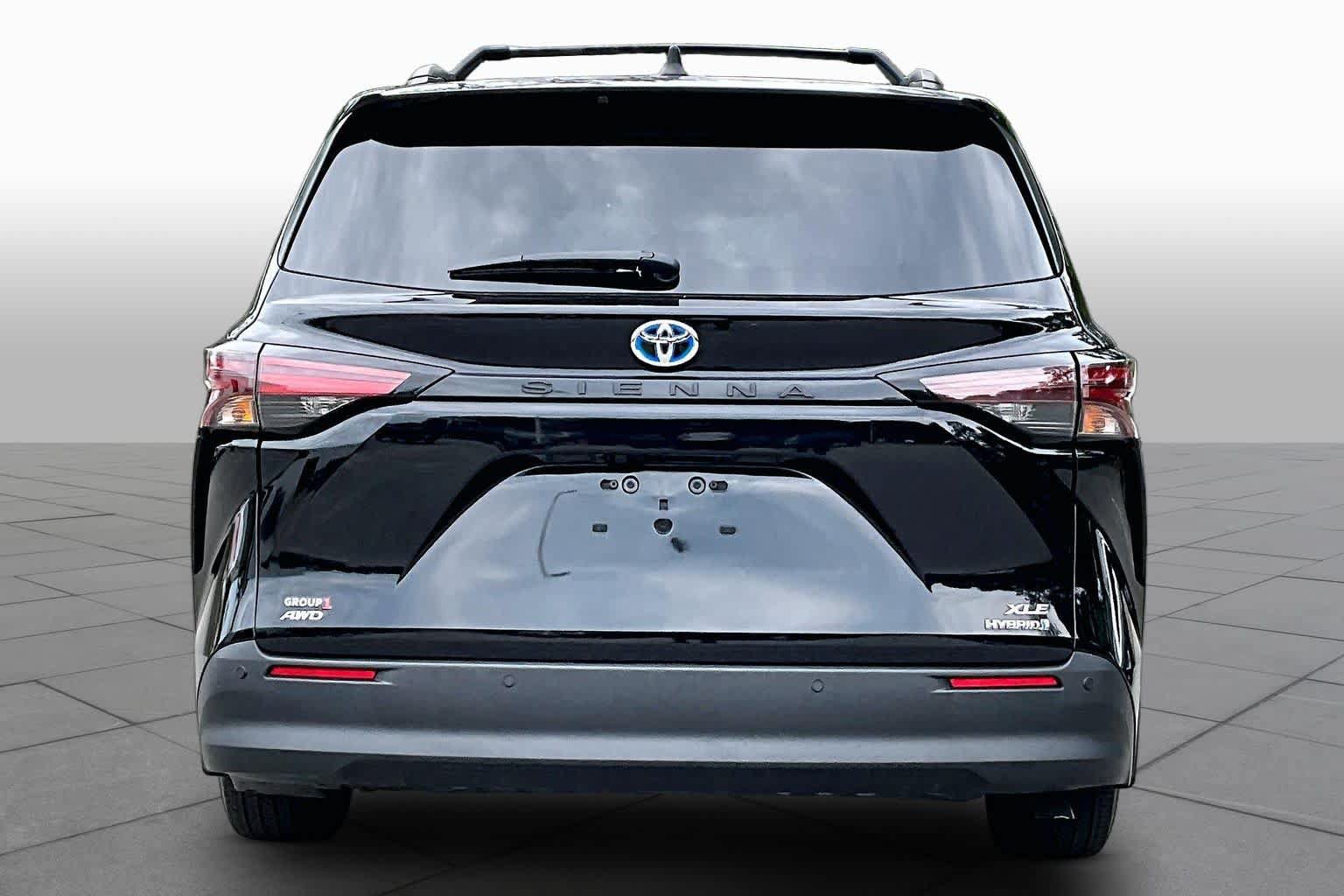Certified 2023 Toyota Sienna XLE w/ XLE Plus Package AWD/4WD image 8