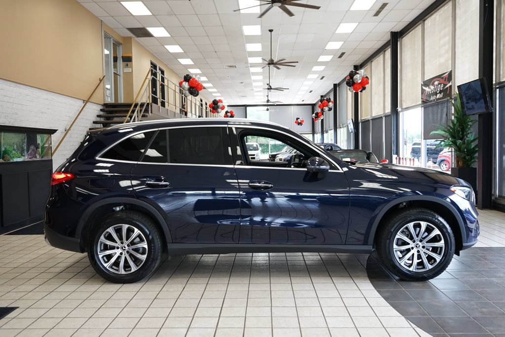 Used 2024 Mercedes-Benz GLC 300 4MATIC image 17