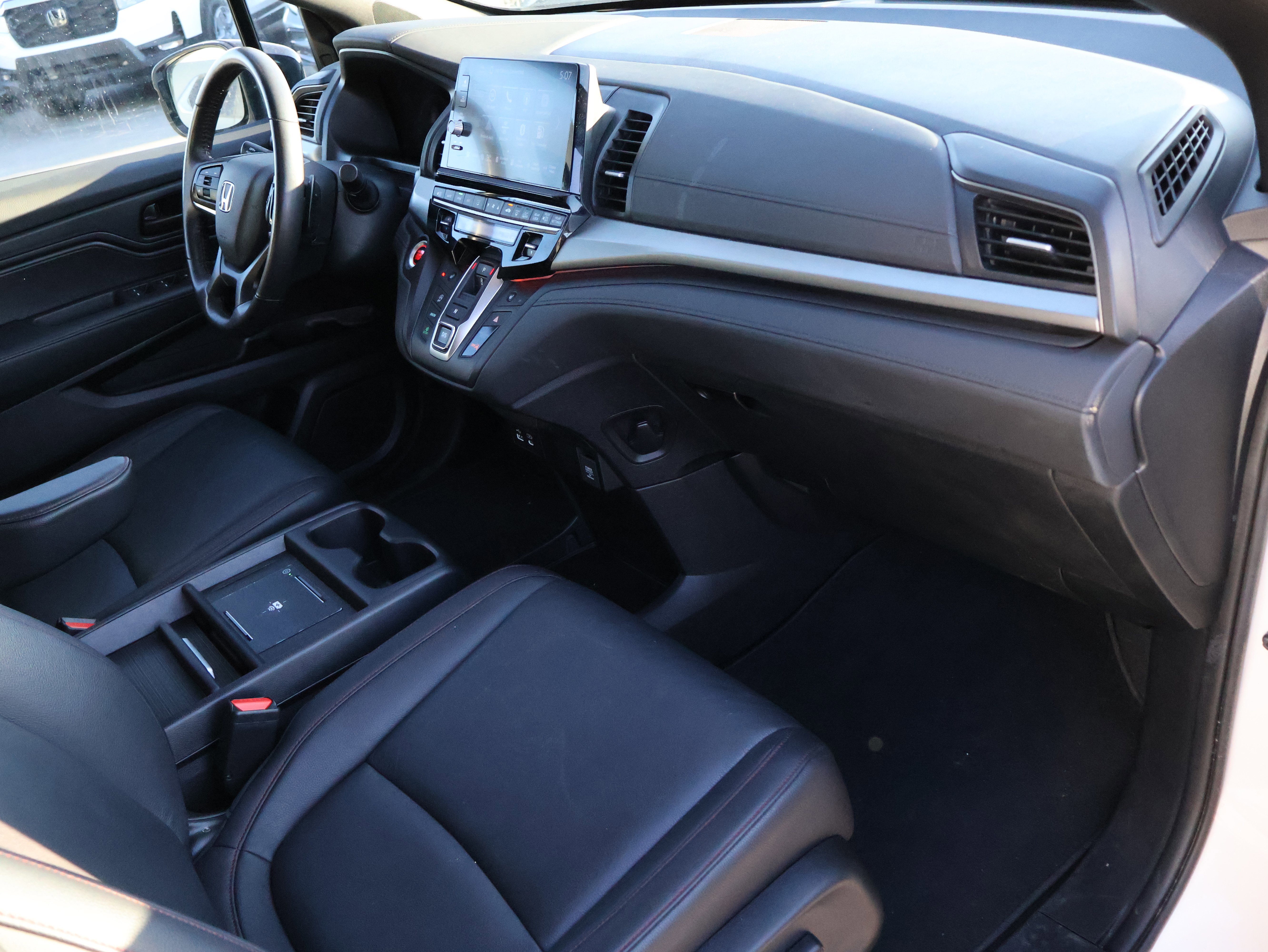 Used 2025 Honda Odyssey Sport-L image 10