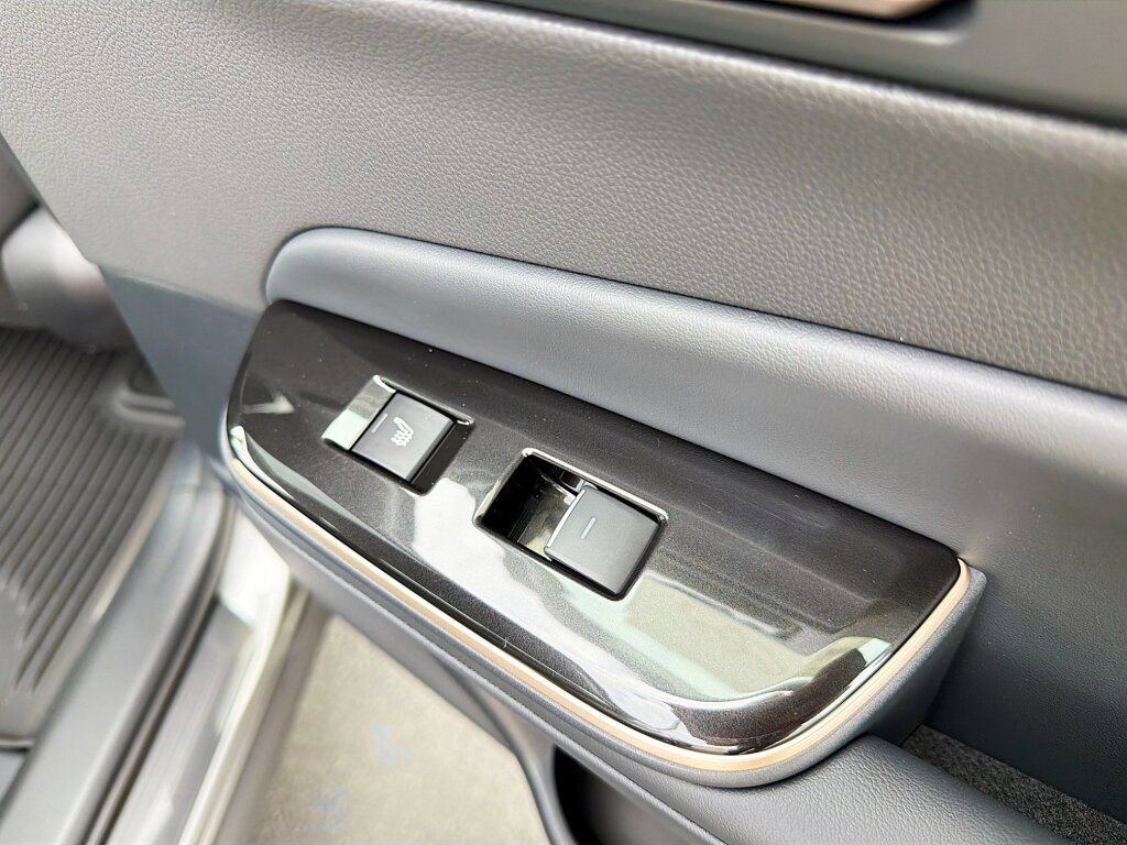 New 2026 Toyota Crown Platinum image 14