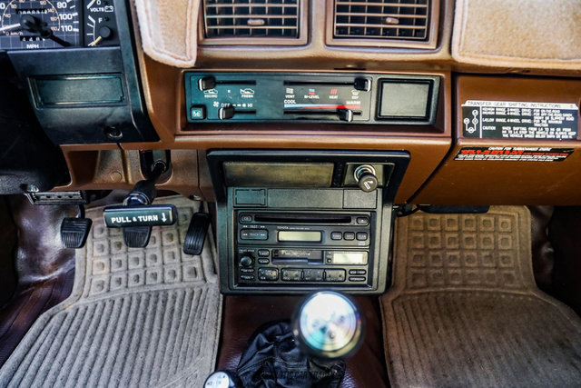 Used 1986 Toyota Pickup 4x4 Regular Cab Turbo image 27