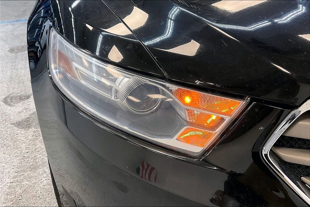 Used 2014 Ford Taurus SEL FWD image 29