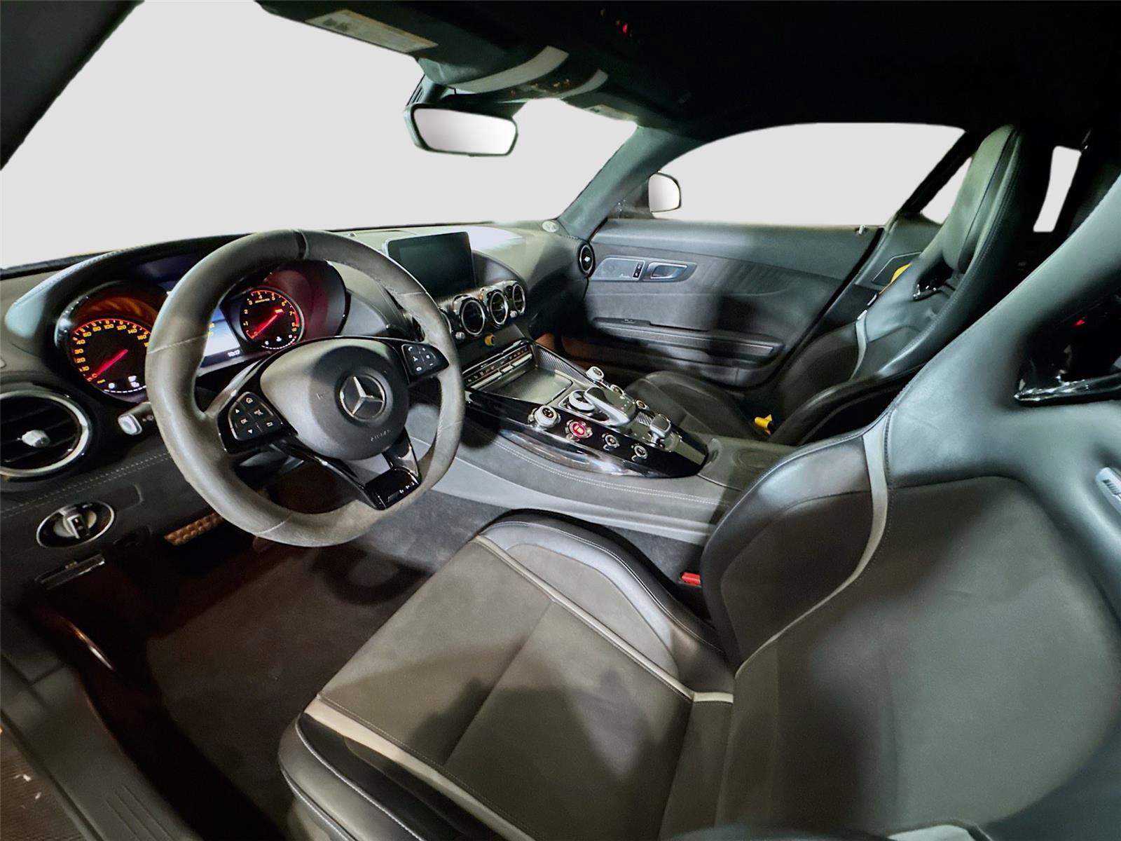 Used 2019 Mercedes-Benz AMG GT R image 11