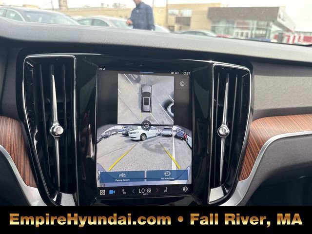 Used 2025 Volvo V60 B5 Cross Country Plus AWD/4WD image 25
