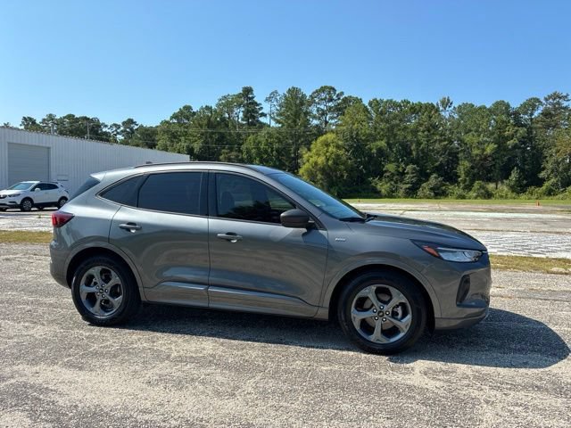 Certified 2023 Ford Escape ST-Line w/ Tech Pack #1 FWD image 2