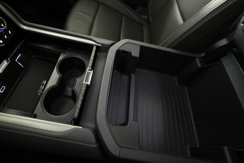 Used 2024 GMC Yukon Denali w/ Denali Reserve Package AWD/4WD image 48