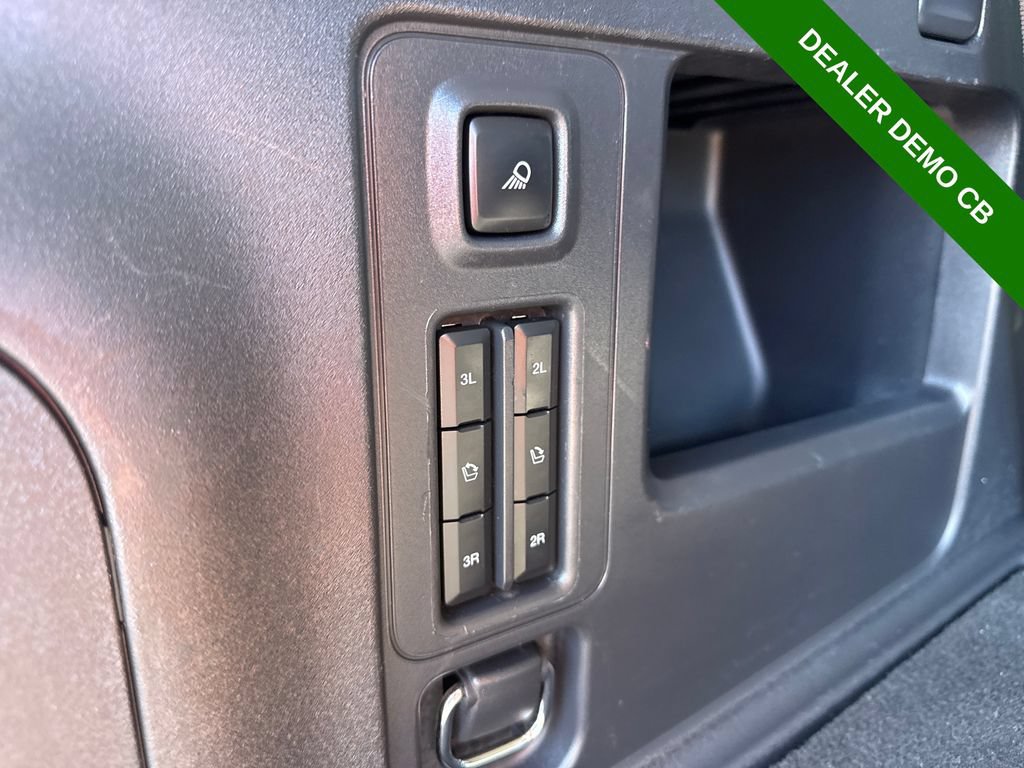 Used 2025 Ford Expedition Active AWD/4WD image 14
