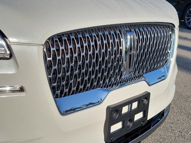 Certified 2021 Lincoln Aviator Reserve w/ Equipment Group 202A AWD/4WD image 7