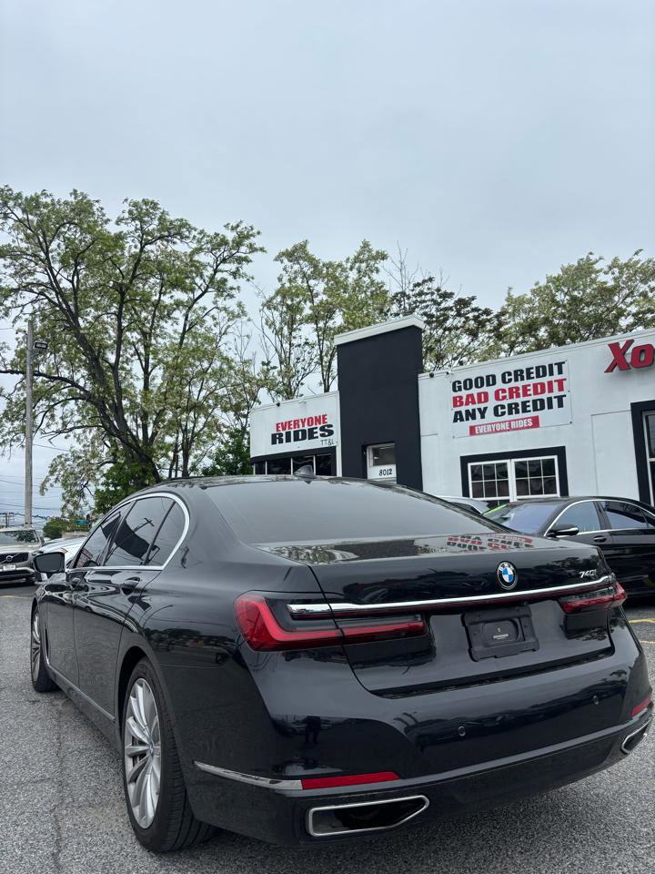 Used 2022 BMW 740i RWD image 5