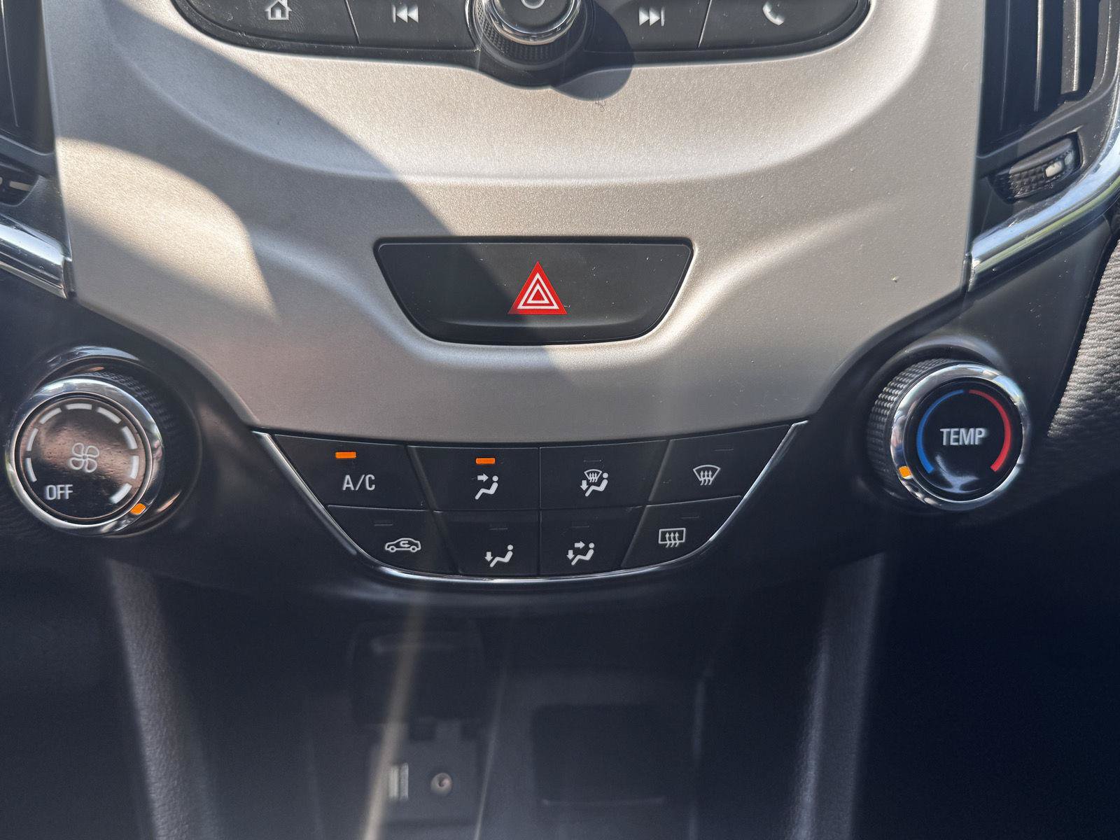Certified 2017 Chevrolet Cruze LS FWD image 21